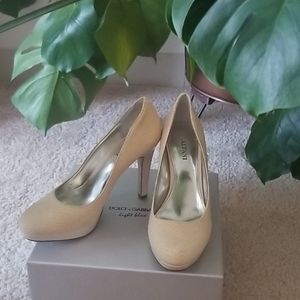 ALFANI White Leather Pumps